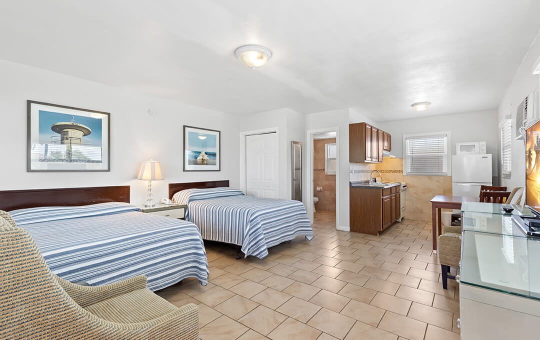 Cheri Lyn Motel - Efficiency Apartment Full View